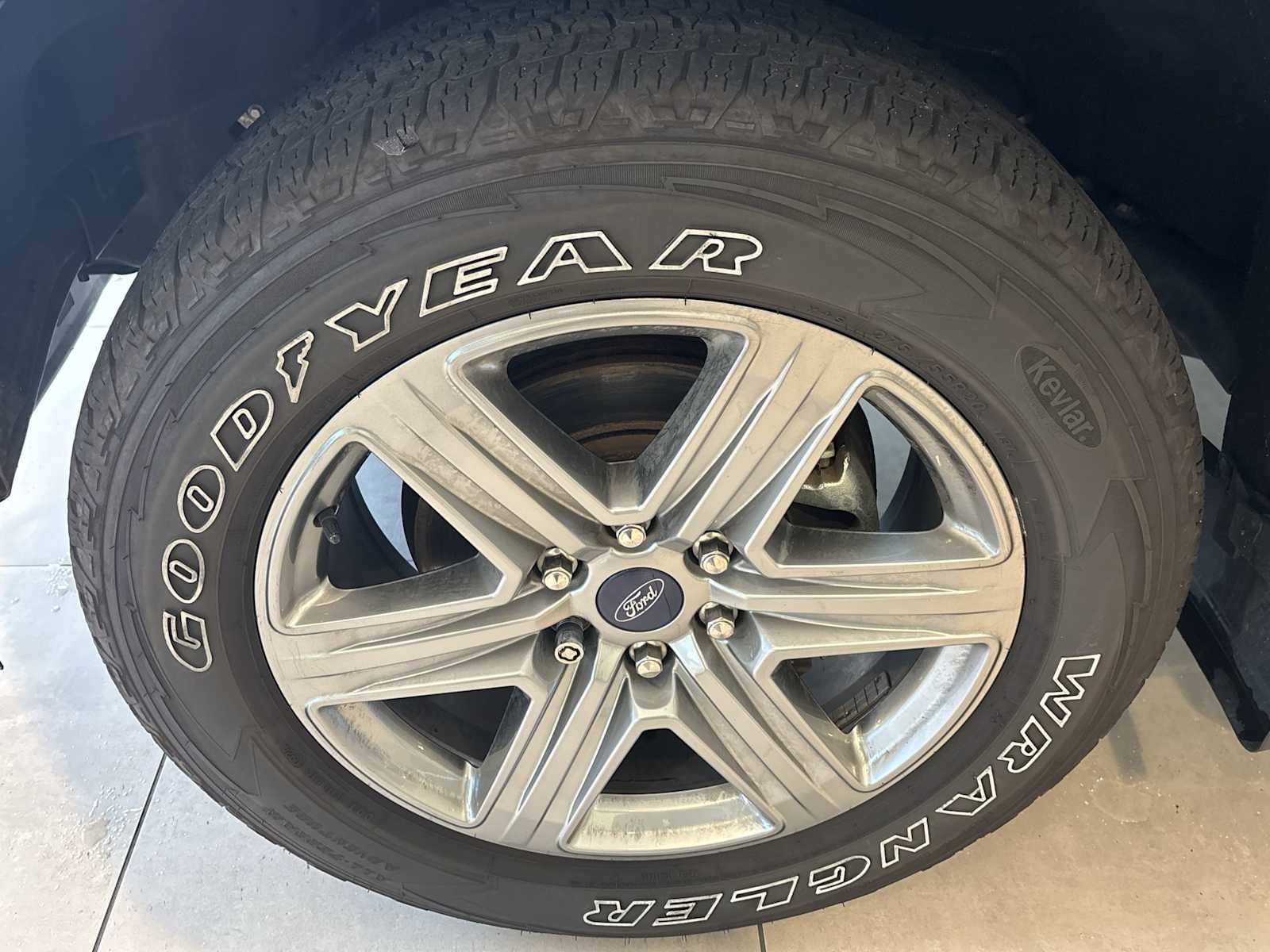 2019 Ford F-150 XLT photo 28