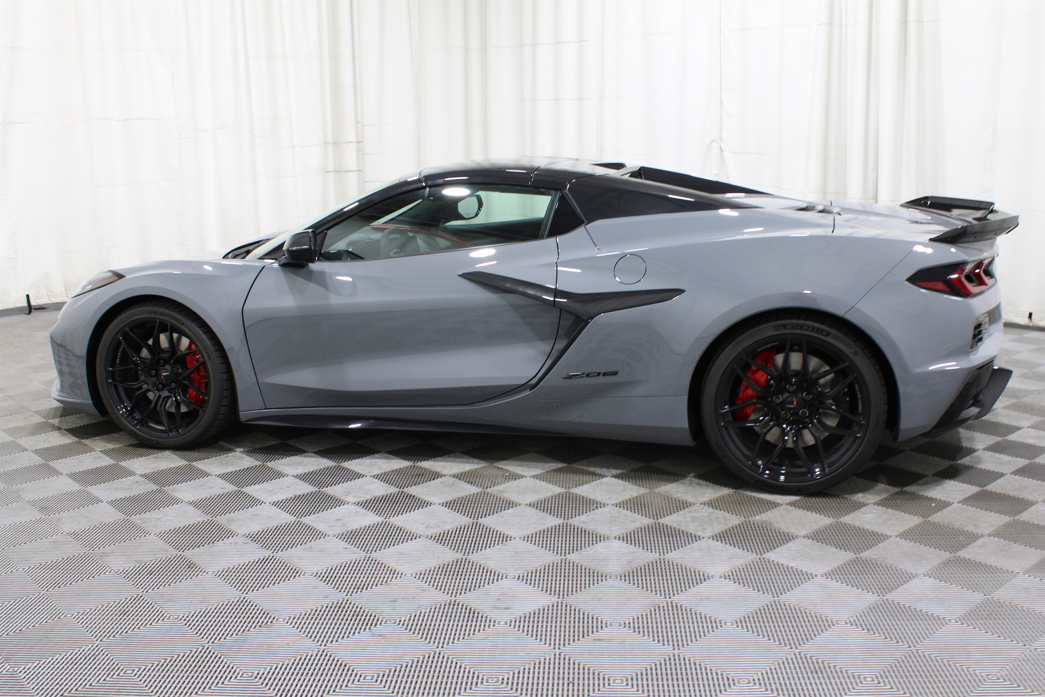 2025 Chevrolet Corvette Z06 2LZ Convertible photo 17