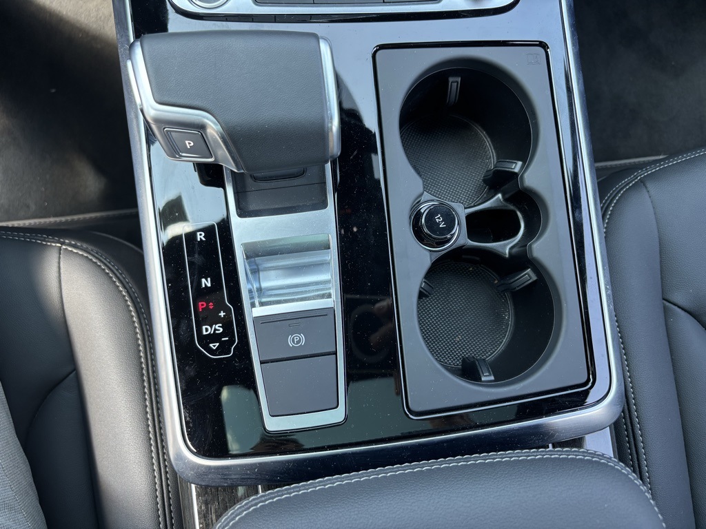 2025 Audi Q7 55 Premium Plus photo 22