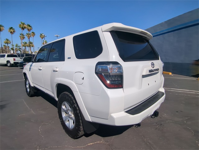 2022 Toyota 4Runner SR5 photo 4