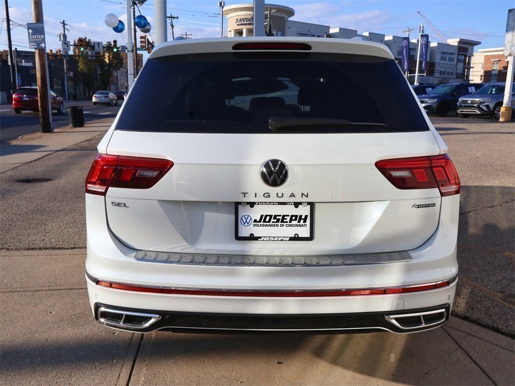 2024 Volkswagen Tiguan SEL R-Line Black photo 4