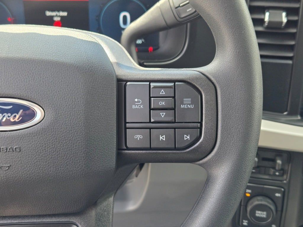 2026 Ford F-350 XLT photo 30