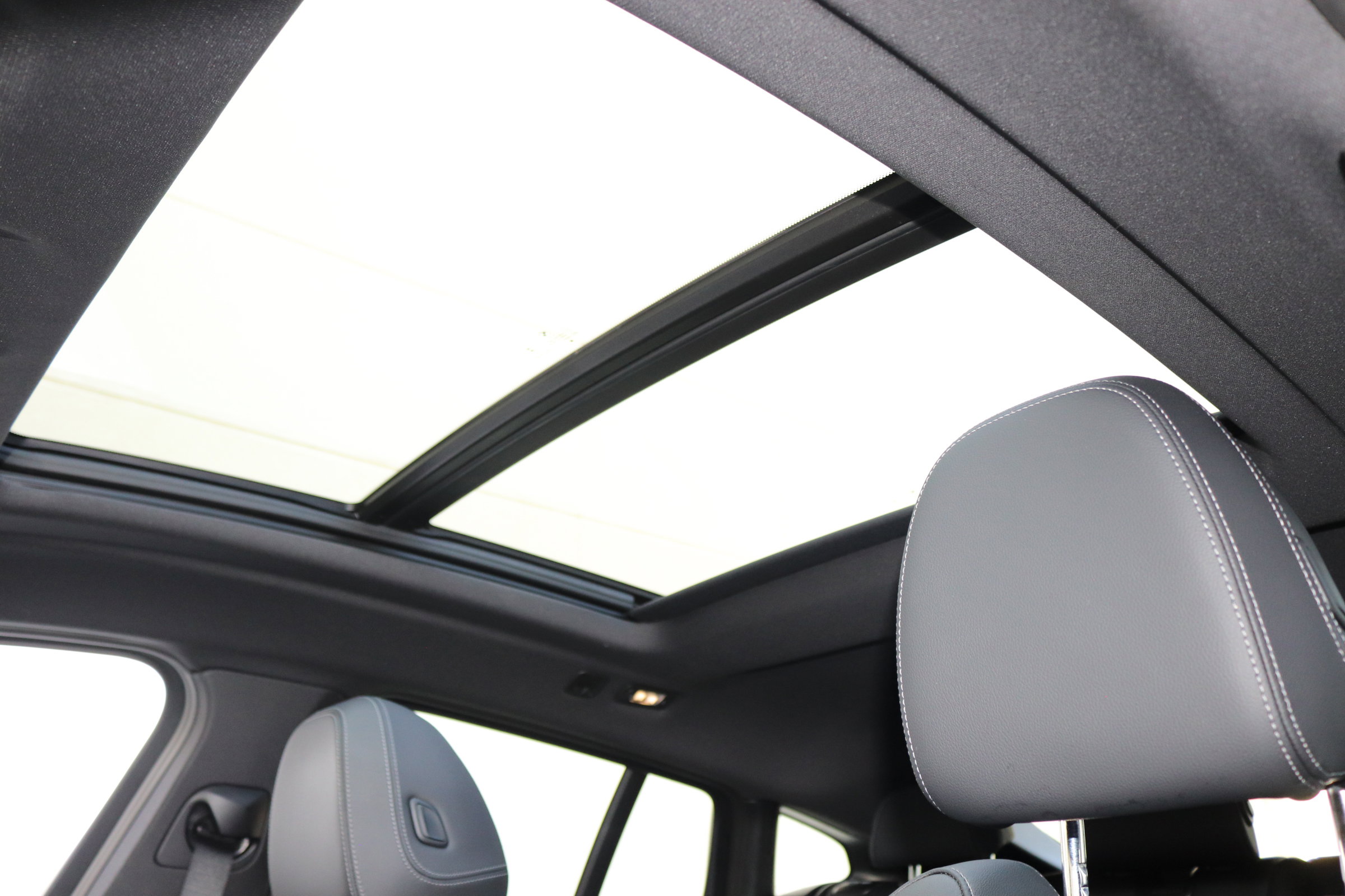 2025 Bmw X4 xDrive30i photo 3