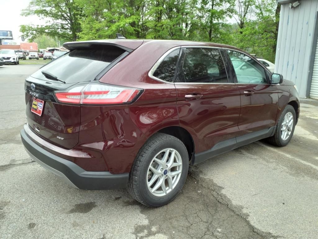 2022 Ford Edge SEL photo 4