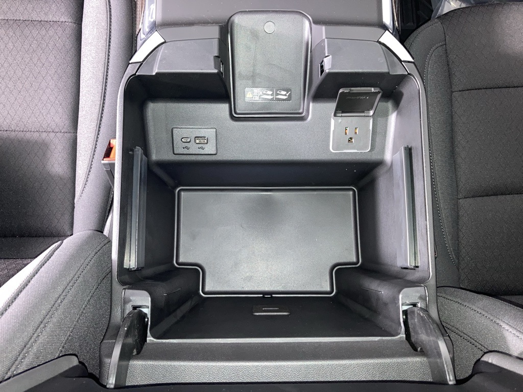 2025 Chevrolet Silverado 2500HD LT photo 10