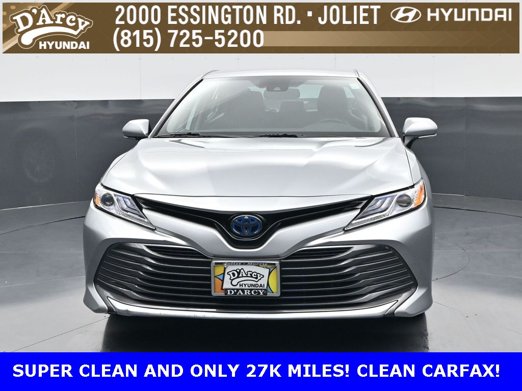 2020 Toyota Camry Hybrid XLE photo 2