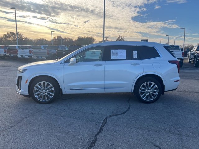 2023 Cadillac XT6 Premium Luxury photo 2