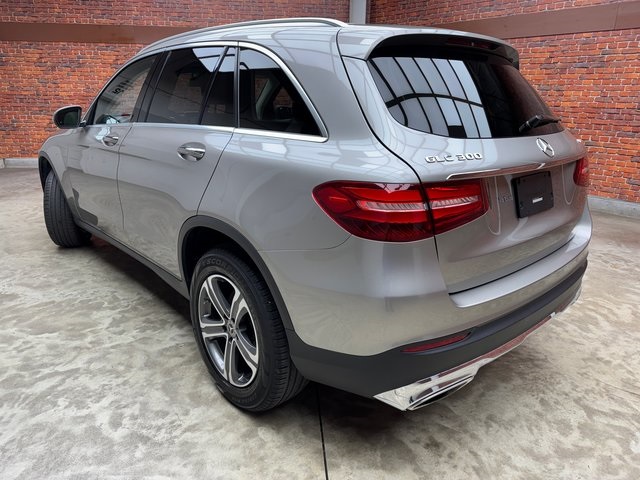 2019 Mercedes Benz GLC 300 4MATIC photo 3