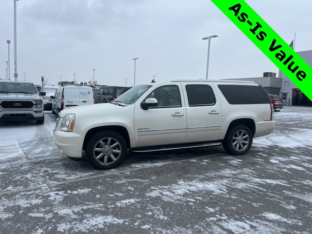 2011 GMC Yukon XL Denali's photo