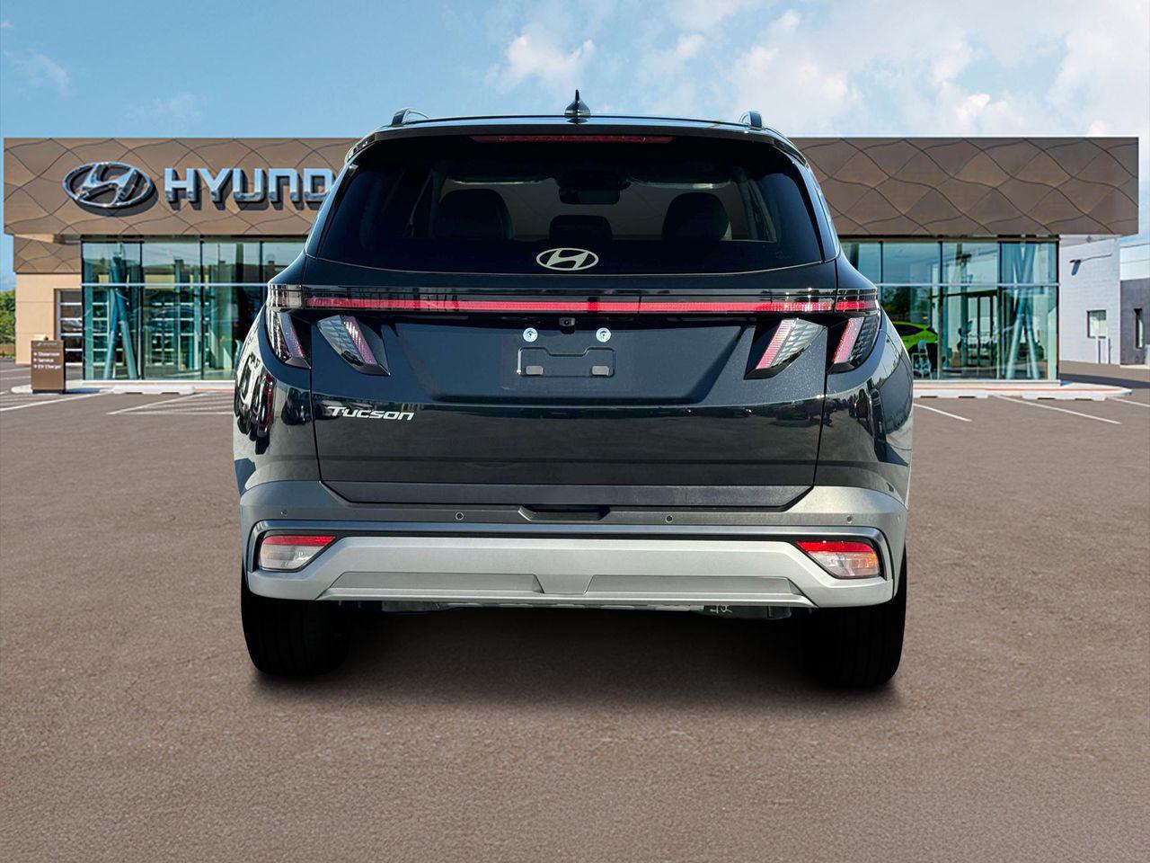 2025 Hyundai Tucson Limited photo 6