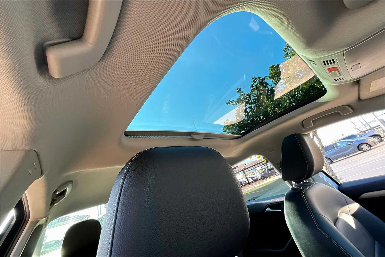 2021 Volkswagen Jetta SE photo 12