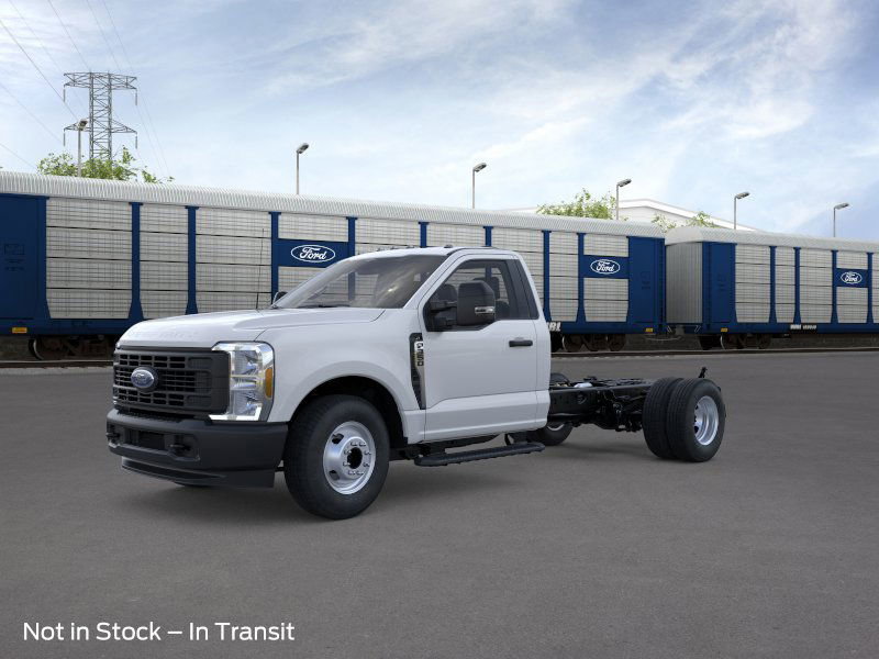 2026 Ford F-350 Super Duty Chassis Cab XL's photo