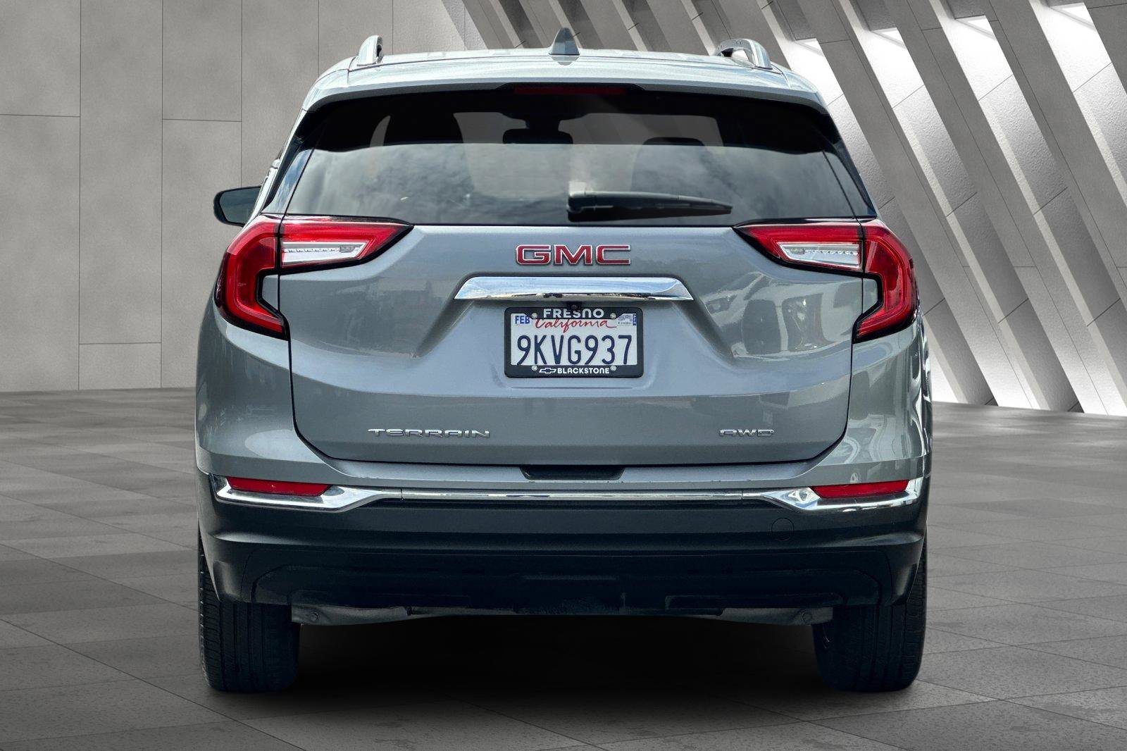2024 Gmc Terrain SLT photo 3