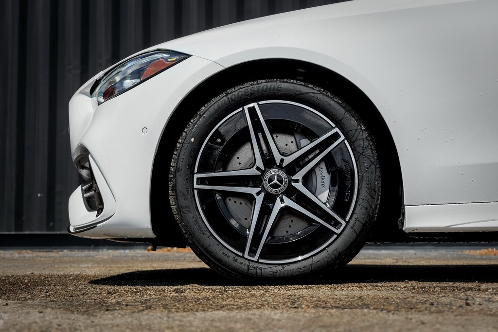 2025 Mercedes Benz C 300 4MATIC photo 4