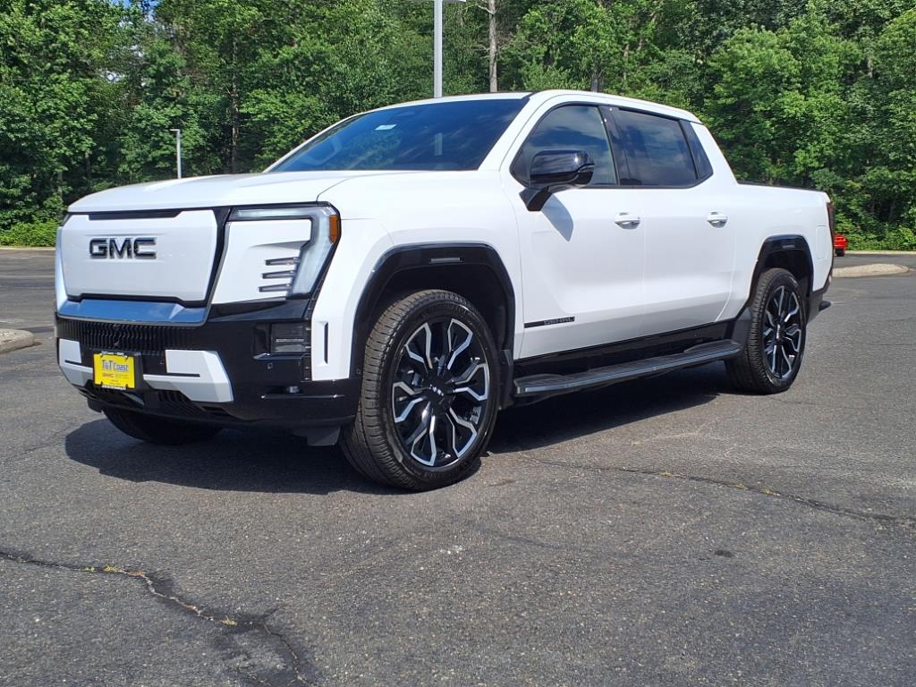2025 GMC Sierra EV Denali's photo
