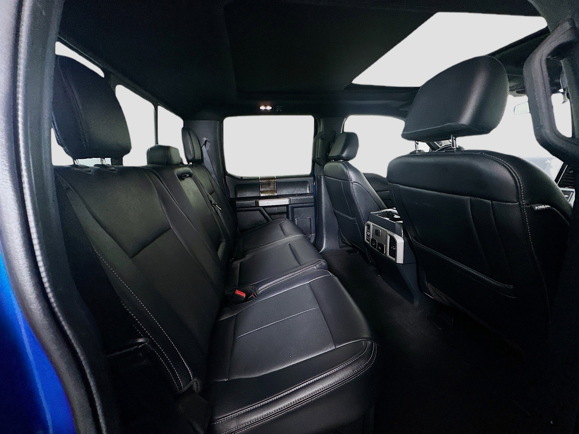 2022 Ford F-250 Lariat photo 27