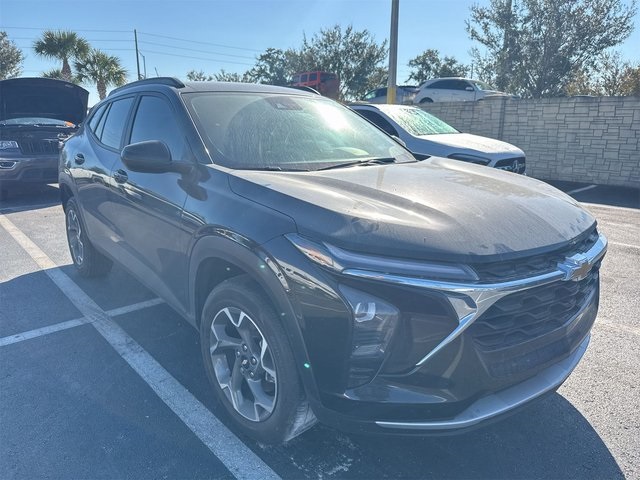 2024 Chevrolet Trax LT's photo