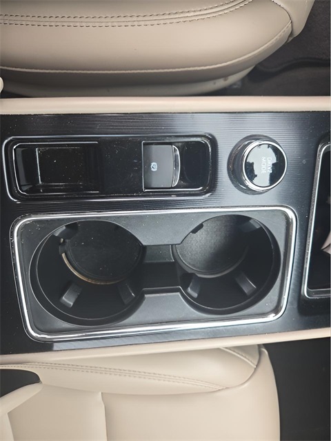 2021 Lincoln Corsair Standard photo 17