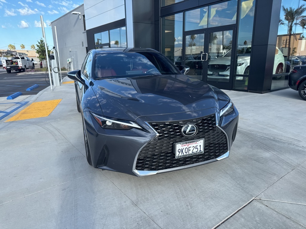 2024 Lexus IS 300 photo 4