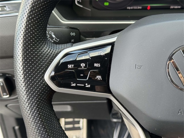 2023 Volkswagen Tiguan SEL R-Line Black photo 22