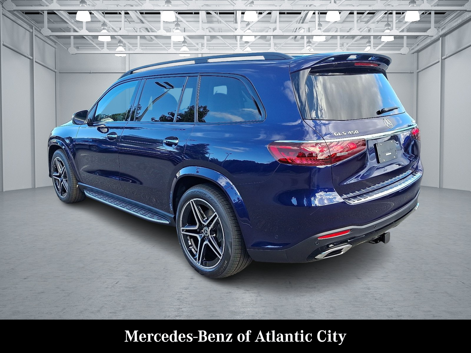 2026 Mercedes Benz GLS 450 4MATIC photo 3