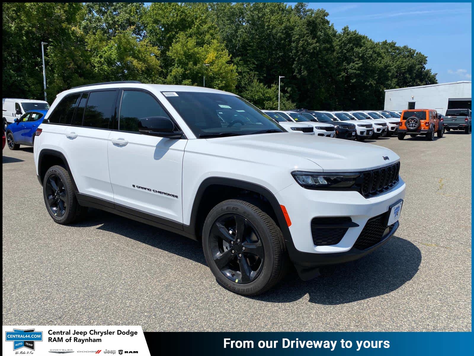 2025 Jeep Grand Cherokee Altitude's photo