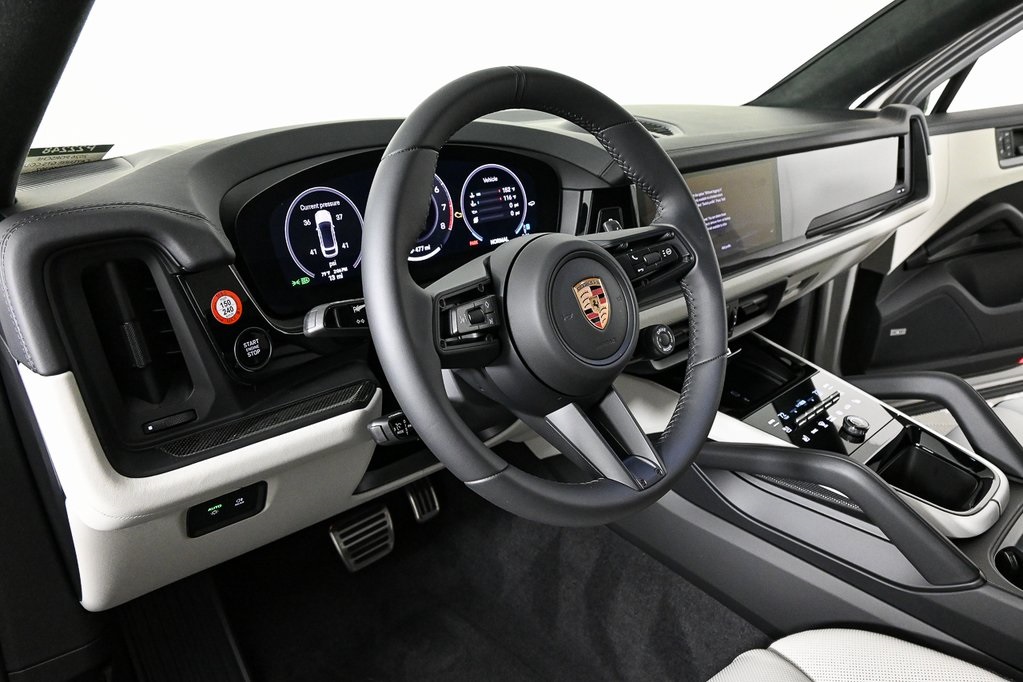 2026 Porsche Cayenne GTS Coupe photo 4