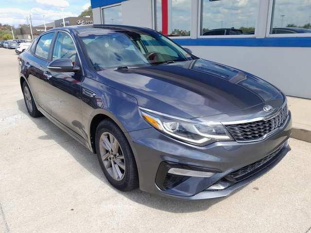 2020 Kia Optima LX photo 3
