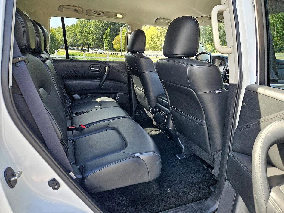 2023 Nissan Armada SV photo 10