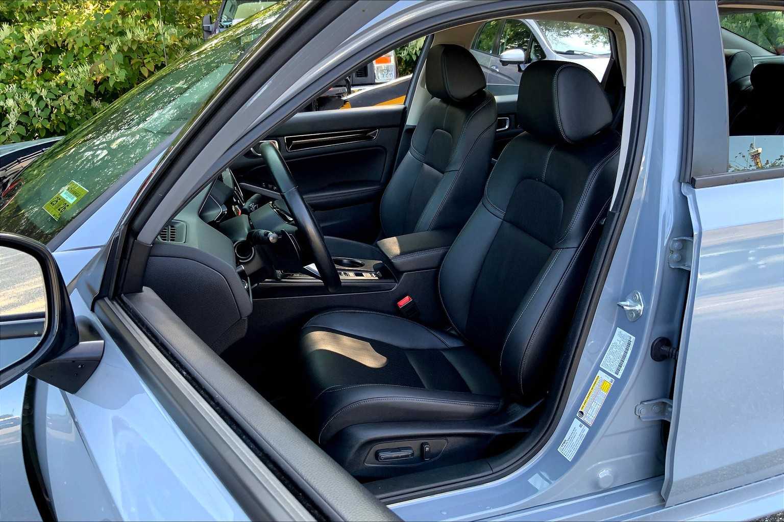 2024 Honda Civic Touring photo 8