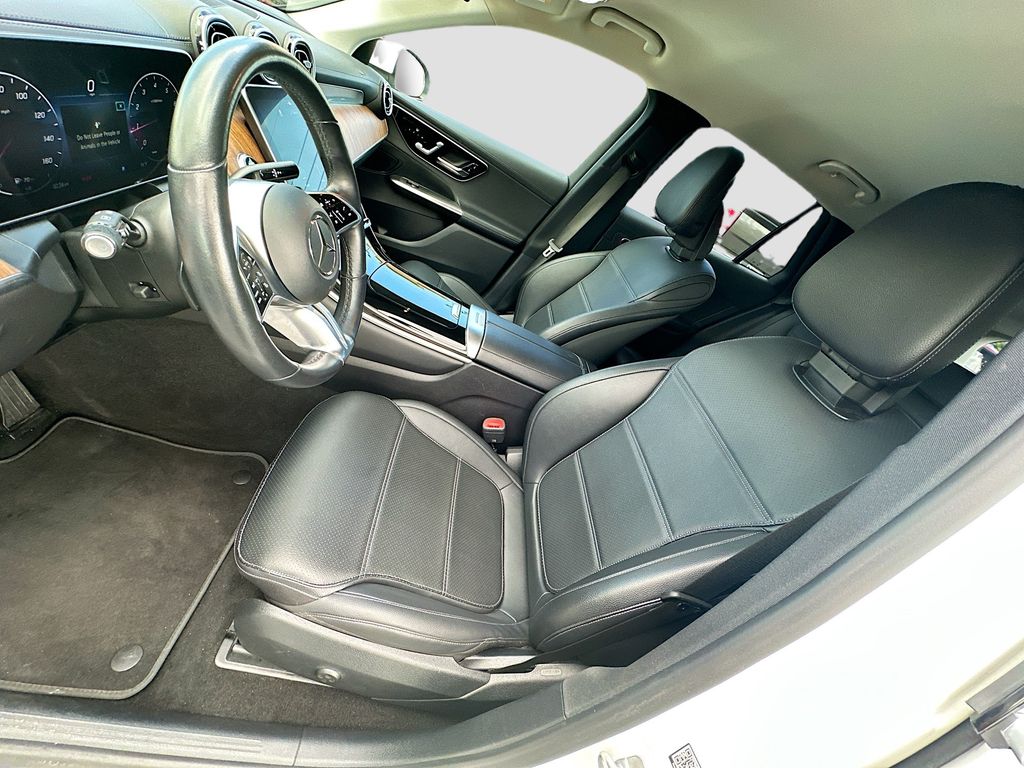 2024 Mercedes Benz GLC 300 photo 21