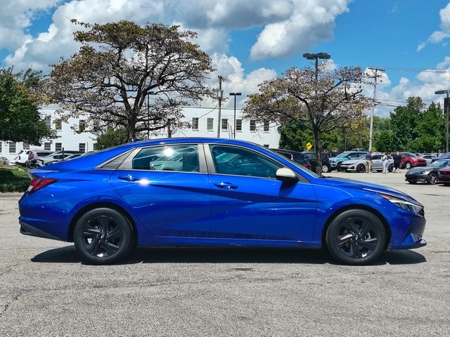 2021 Hyundai Elantra SEL photo 8