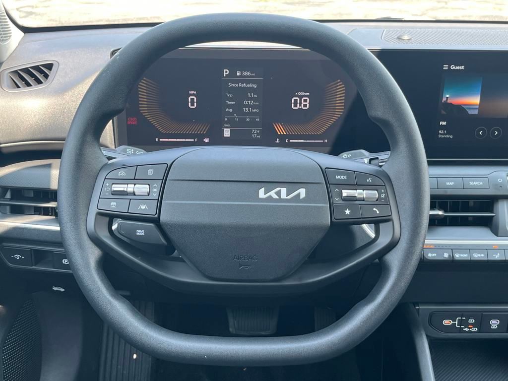 2025 Kia K4 LXS photo 19
