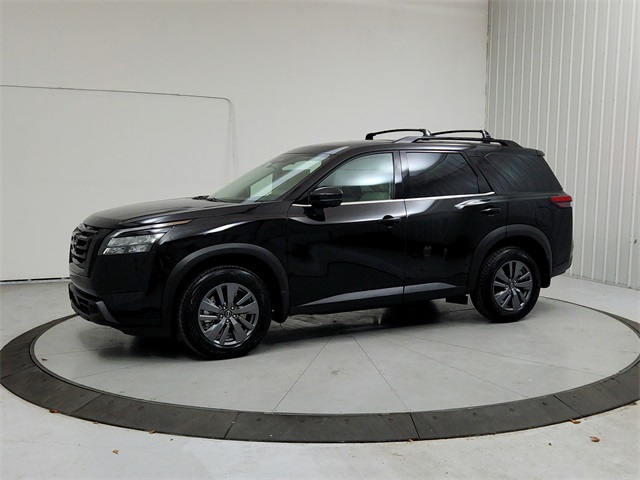 2025 Nissan Pathfinder SV photo 3