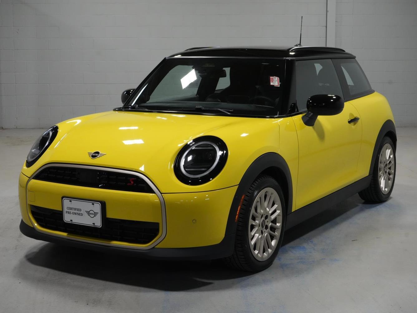 2025 MINI Hardtop 2 Door S's photo