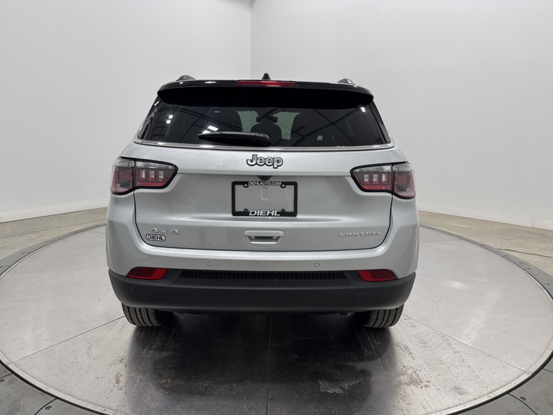 2026 Jeep Compass Limited photo 4