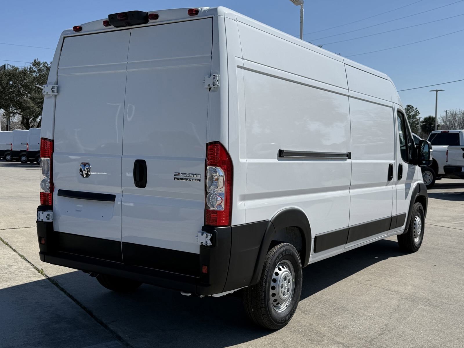 2025 Ram ProMaster 2500 photo 2