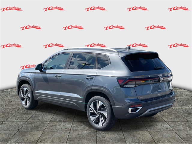2025 Volkswagen Taos SE photo 5