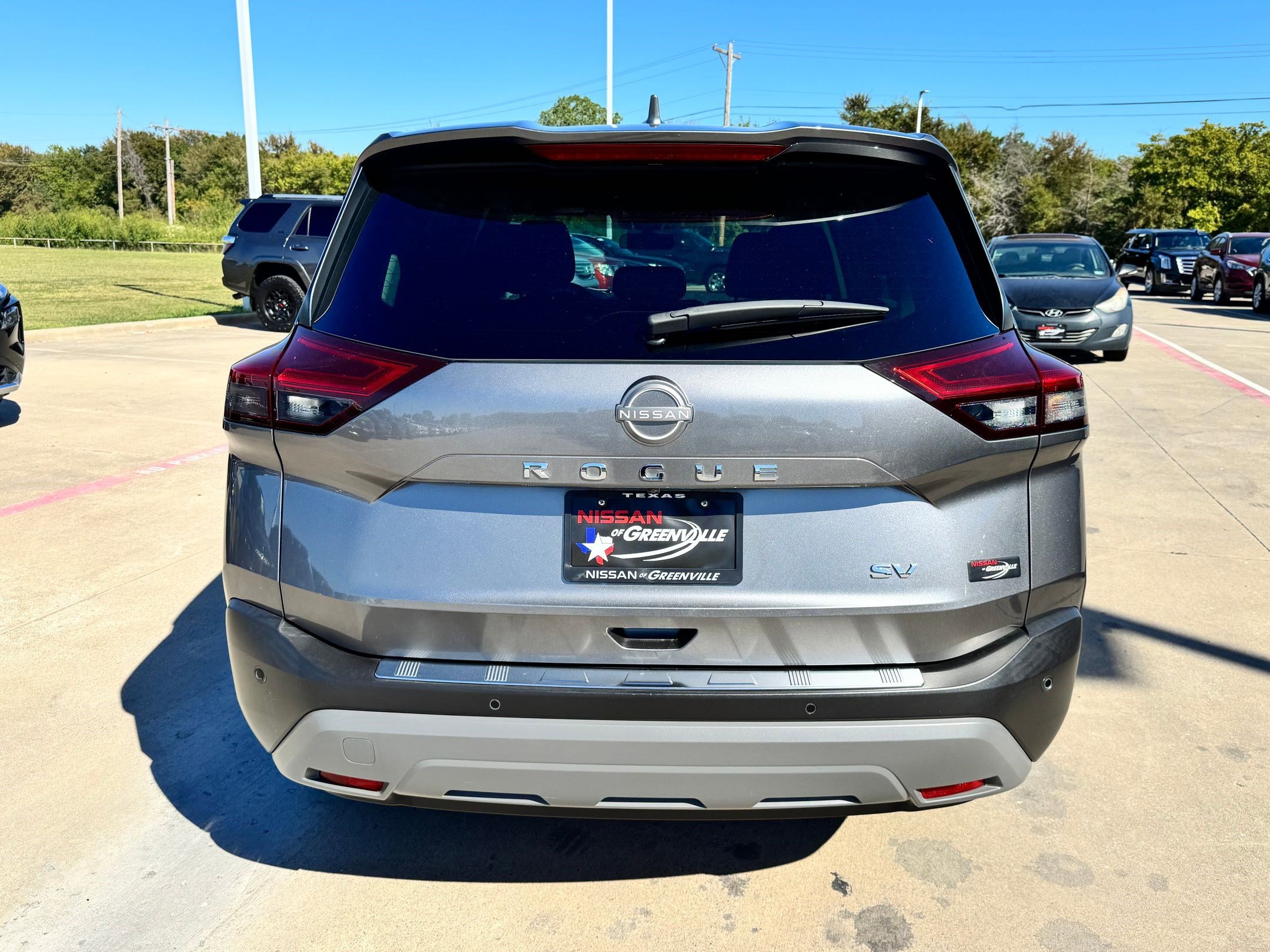 2023 Nissan Rogue SV photo 8