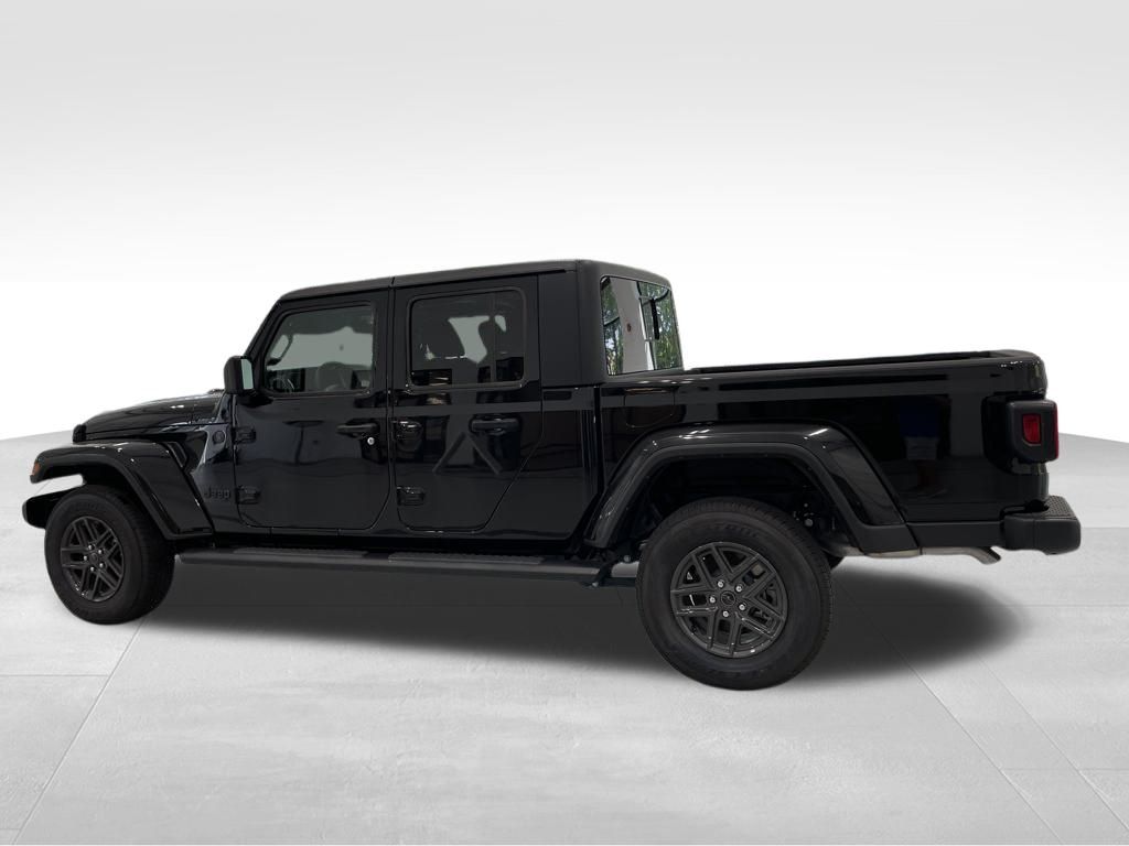 2024 Jeep Gladiator Sport photo 8