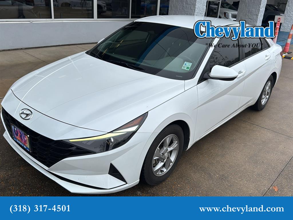 2021 Hyundai Elantra SE's photo