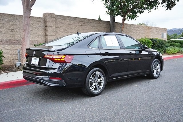 Used 2024 Black Volkswagen 1.5T SE image 7