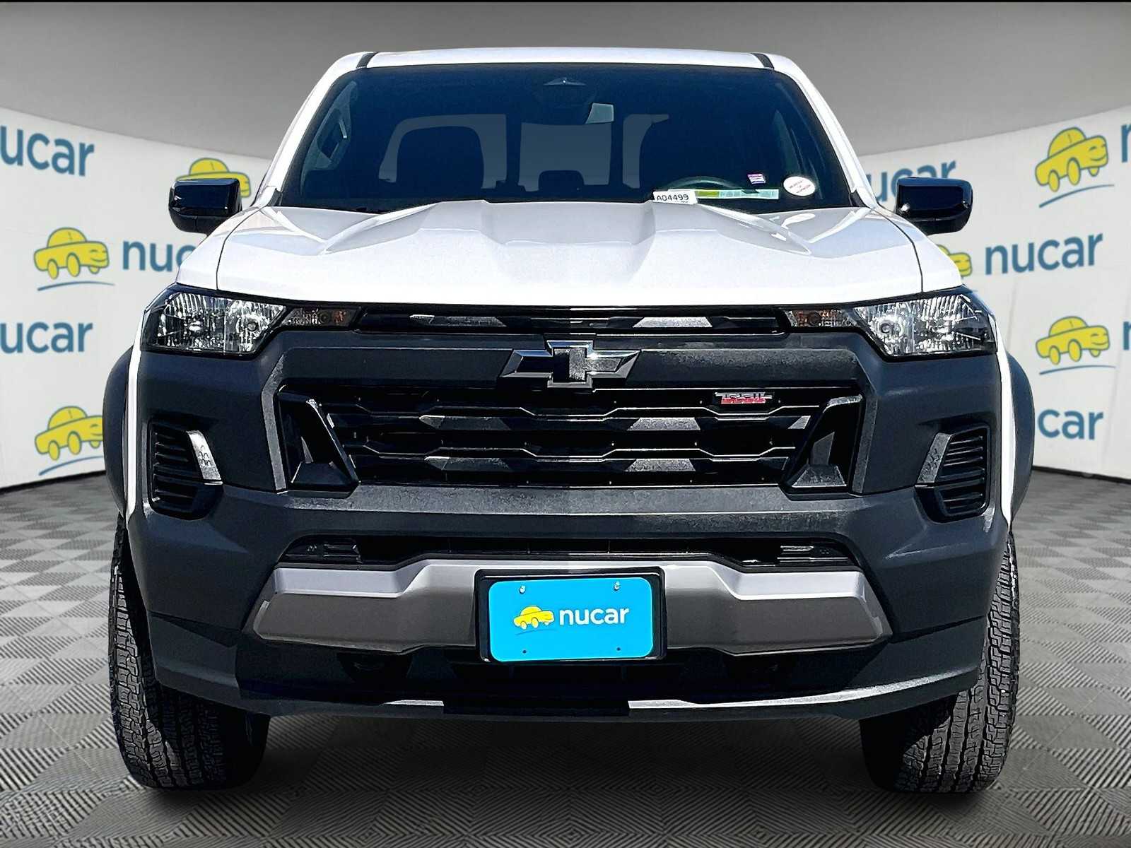2024 Chevrolet Colorado Trail Boss photo 2