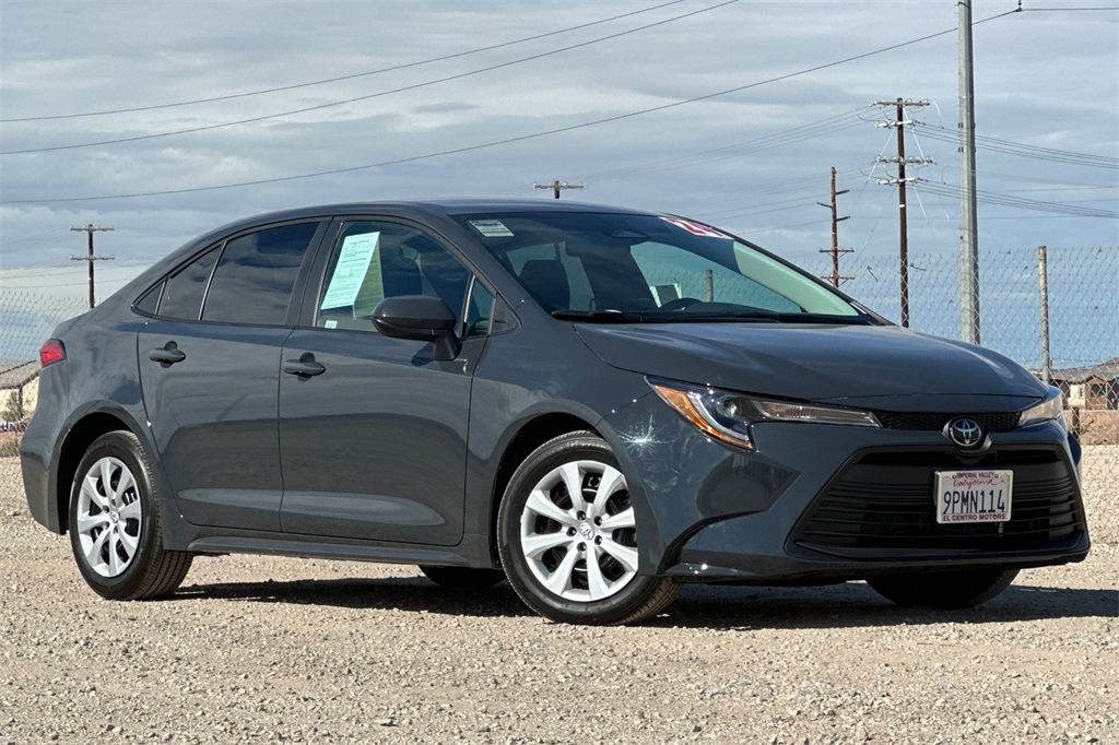 2024 Toyota Corolla LE photo 2