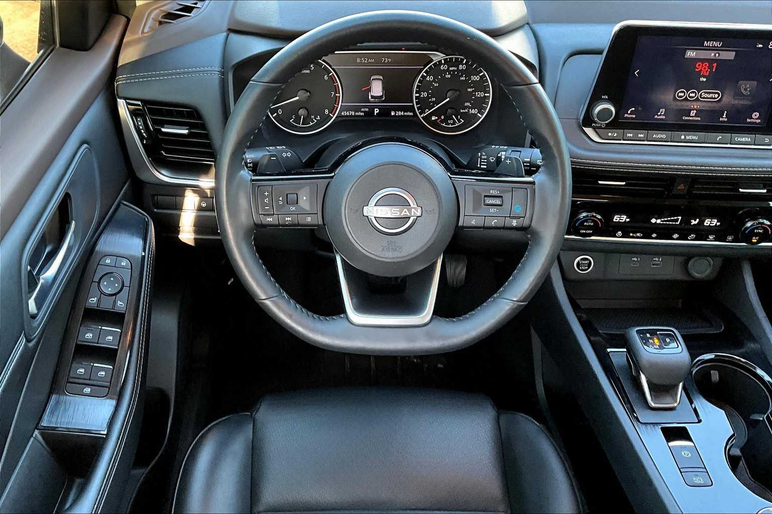 2023 Nissan Rogue SV photo 5