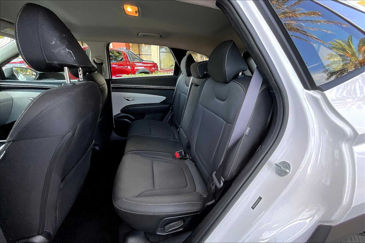 2024 Hyundai Tucson SE photo 23