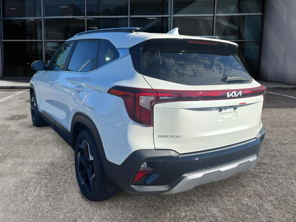 2026 Kia Seltos EX photo 7