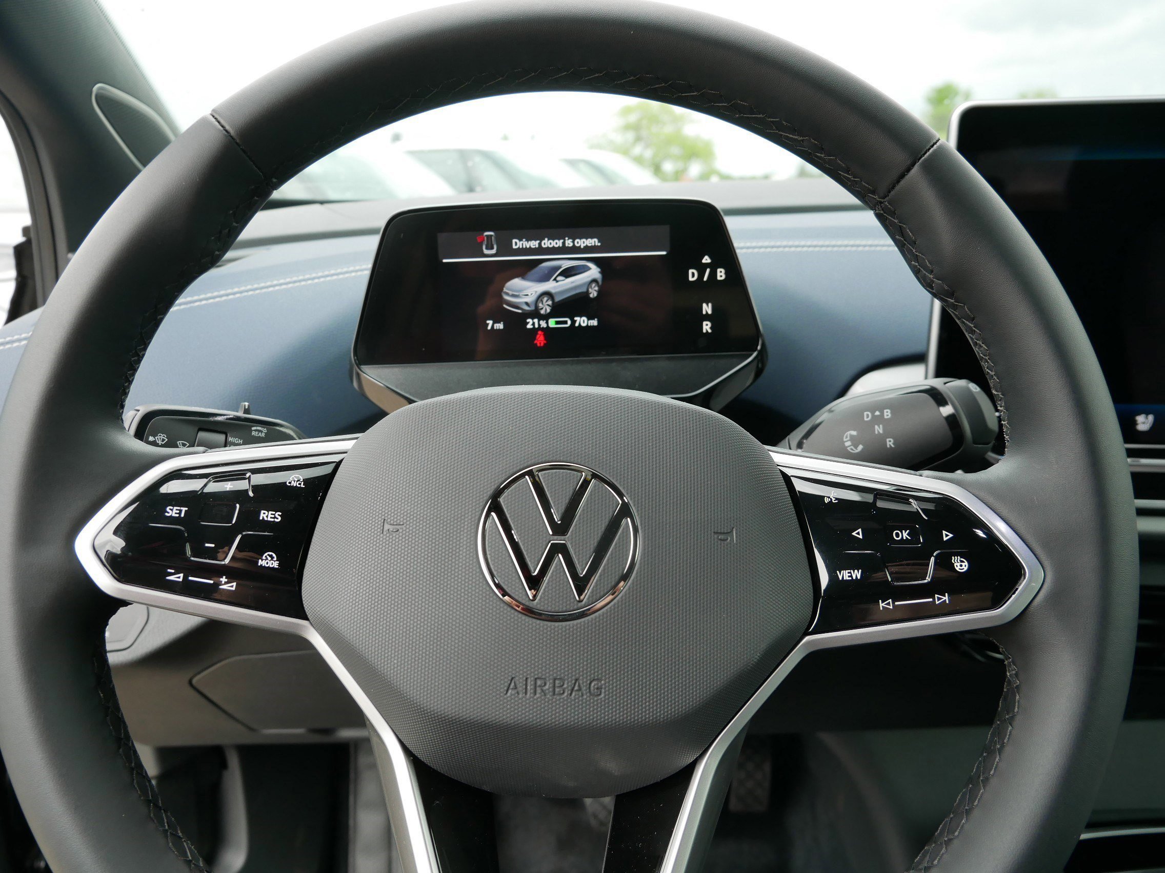 2025 Volkswagen ID.4 Pro Plus photo 7