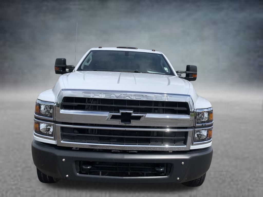 2023 Chevrolet Silverado 4500HD Work Truck photo 2