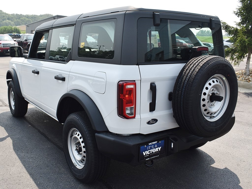2025 Ford Bronco Base photo 3